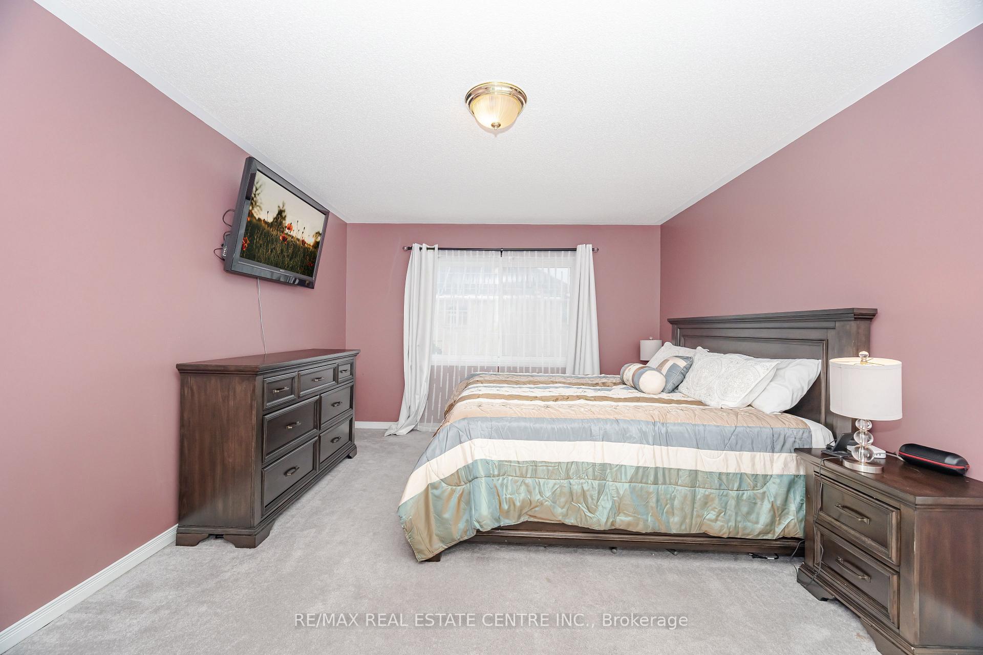 Photo 21 of 23 Quailvalley Drive, Brampton, Sandringham-Wellington — HOMEH