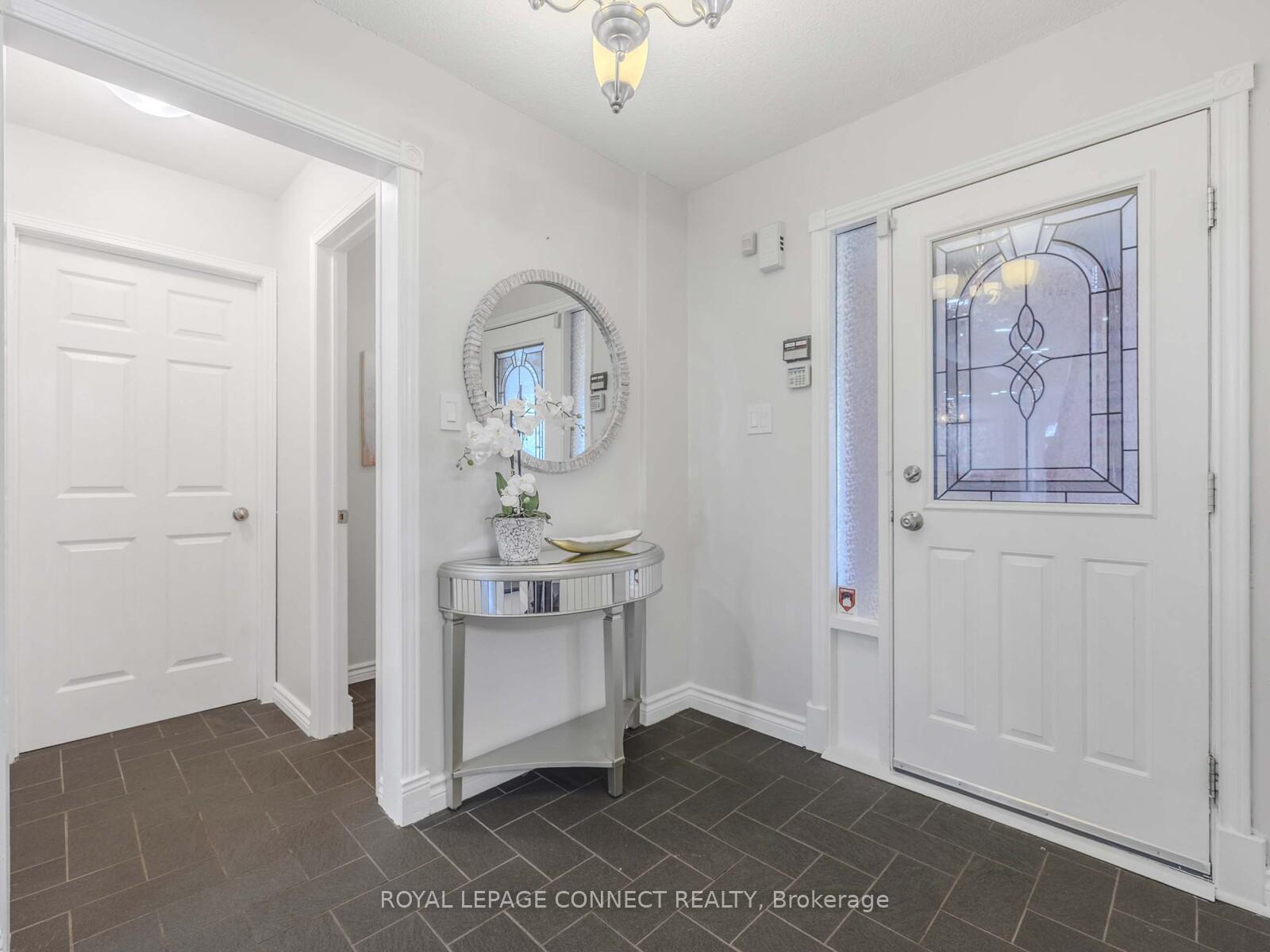 Photo 3 of 14 Coomer Crescent, Ajax, Central — HOMEH