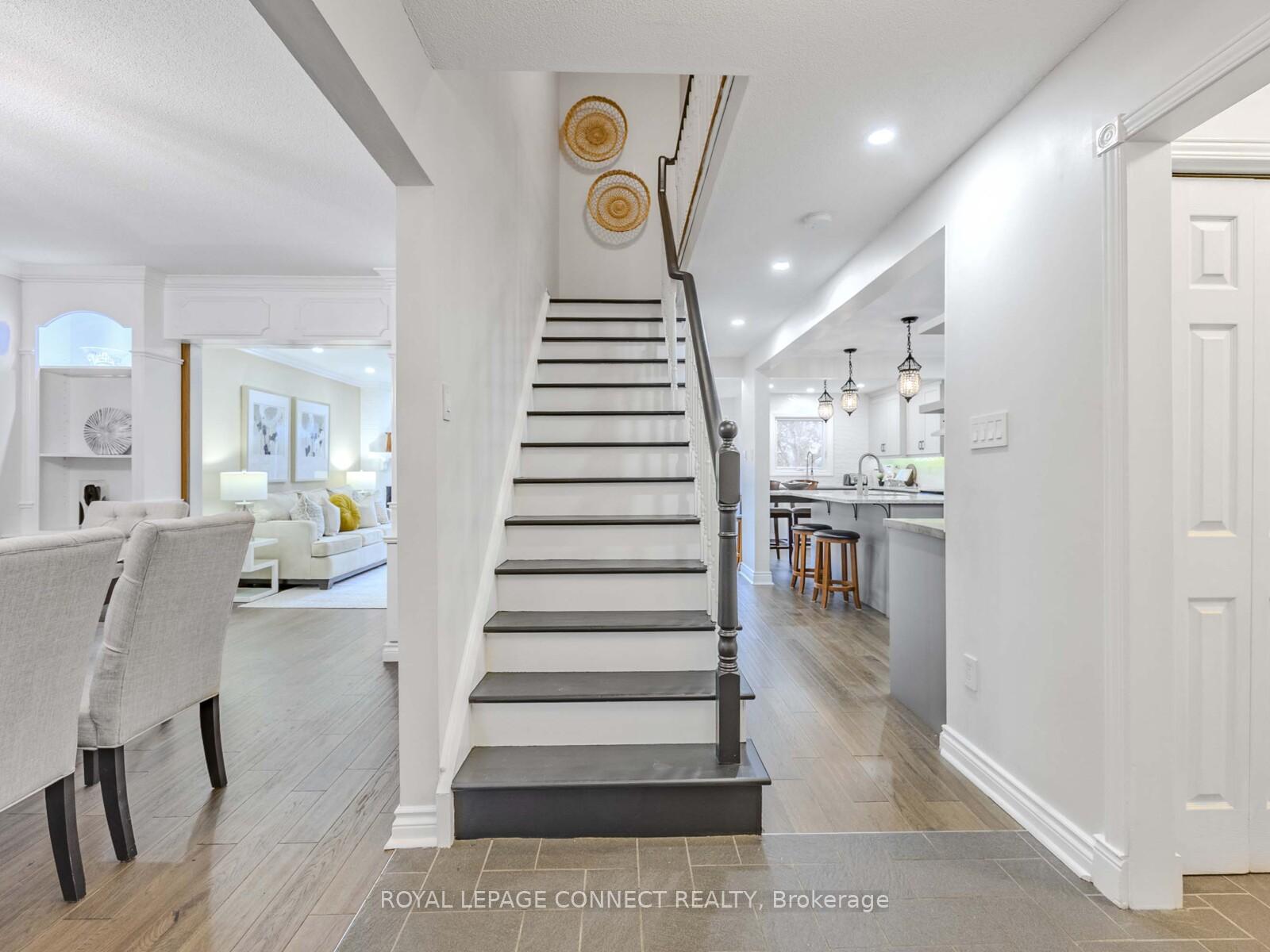 Photo 4 of 14 Coomer Crescent, Ajax, Central — HOMEH
