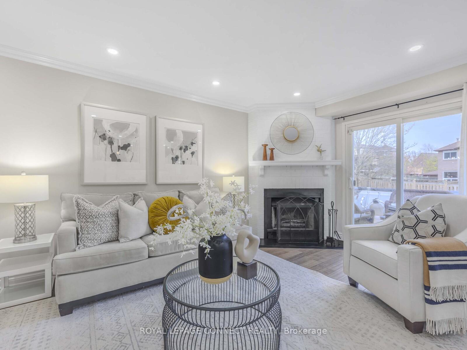 Photo 6 of 14 Coomer Crescent, Ajax, Central — HOMEH