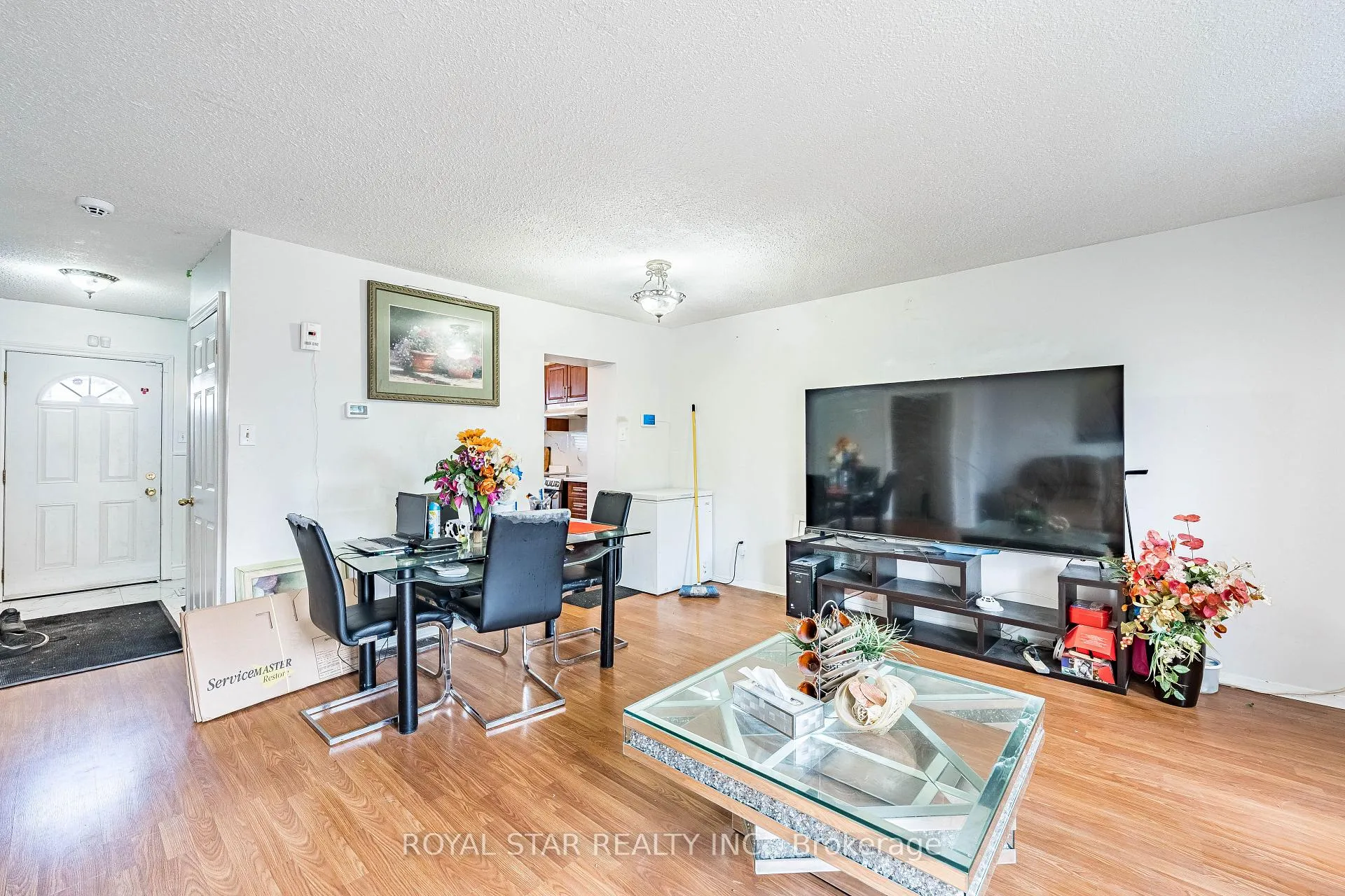 Photo 5 of Unit 99, 105 Hansen Road N, Brampton, Madoc — HOMEH