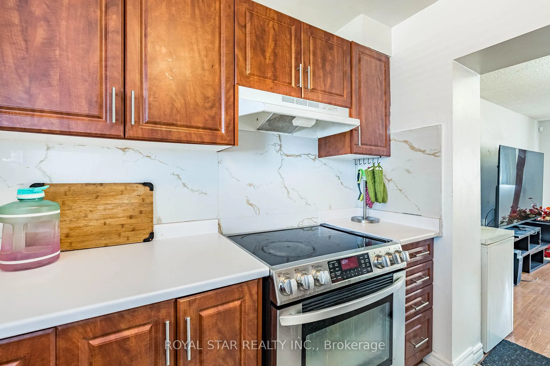 Photo 11 of Unit 99, 105 Hansen Road N, Brampton, Madoc — HOMEH