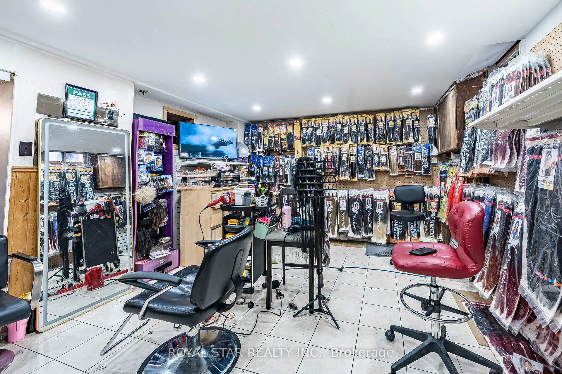 Photo 26 of Unit 99, 105 Hansen Road N, Brampton, Madoc — HOMEH