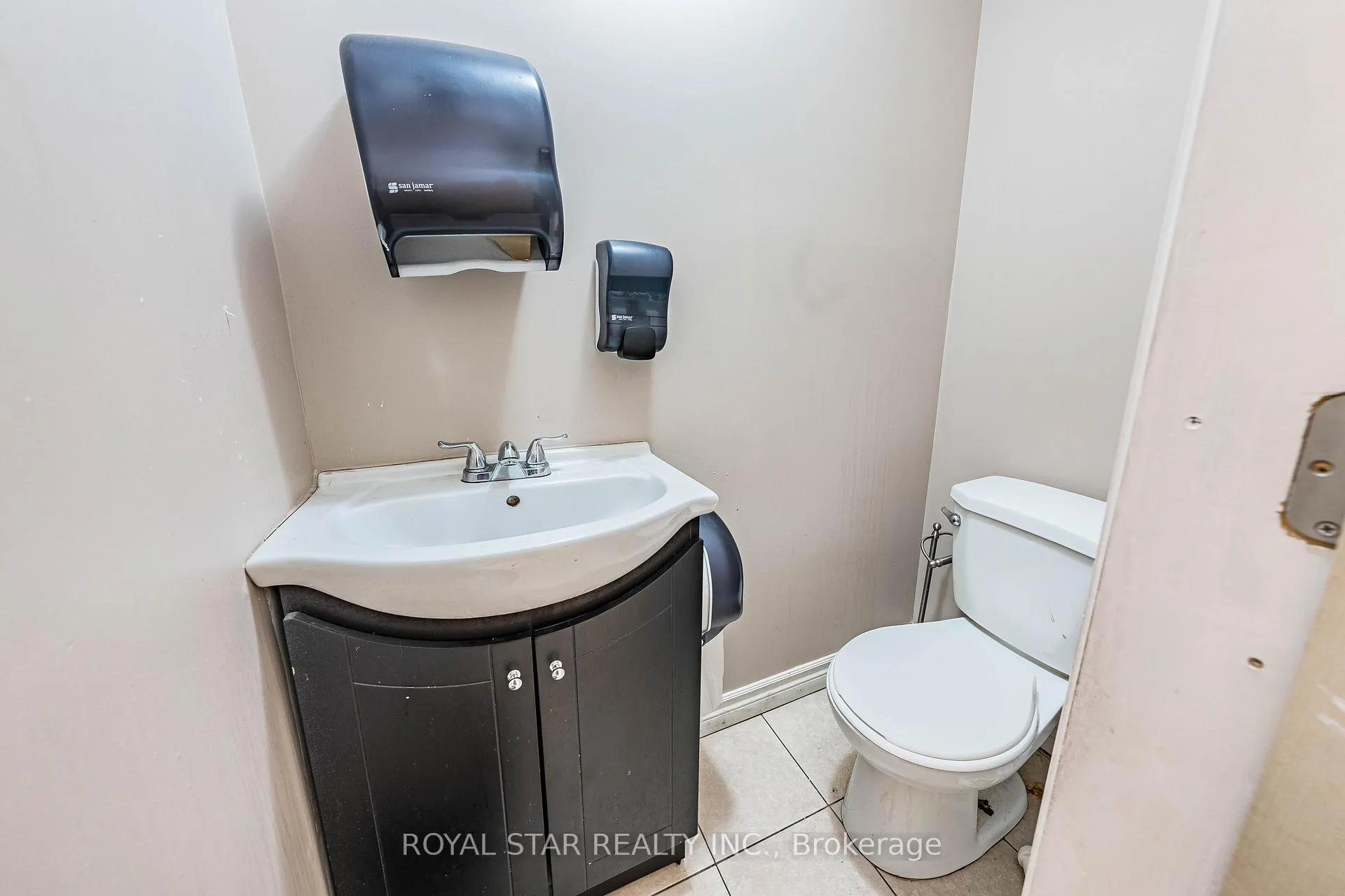Photo 29 of Unit 99, 105 Hansen Road N, Brampton, Madoc — HOMEH