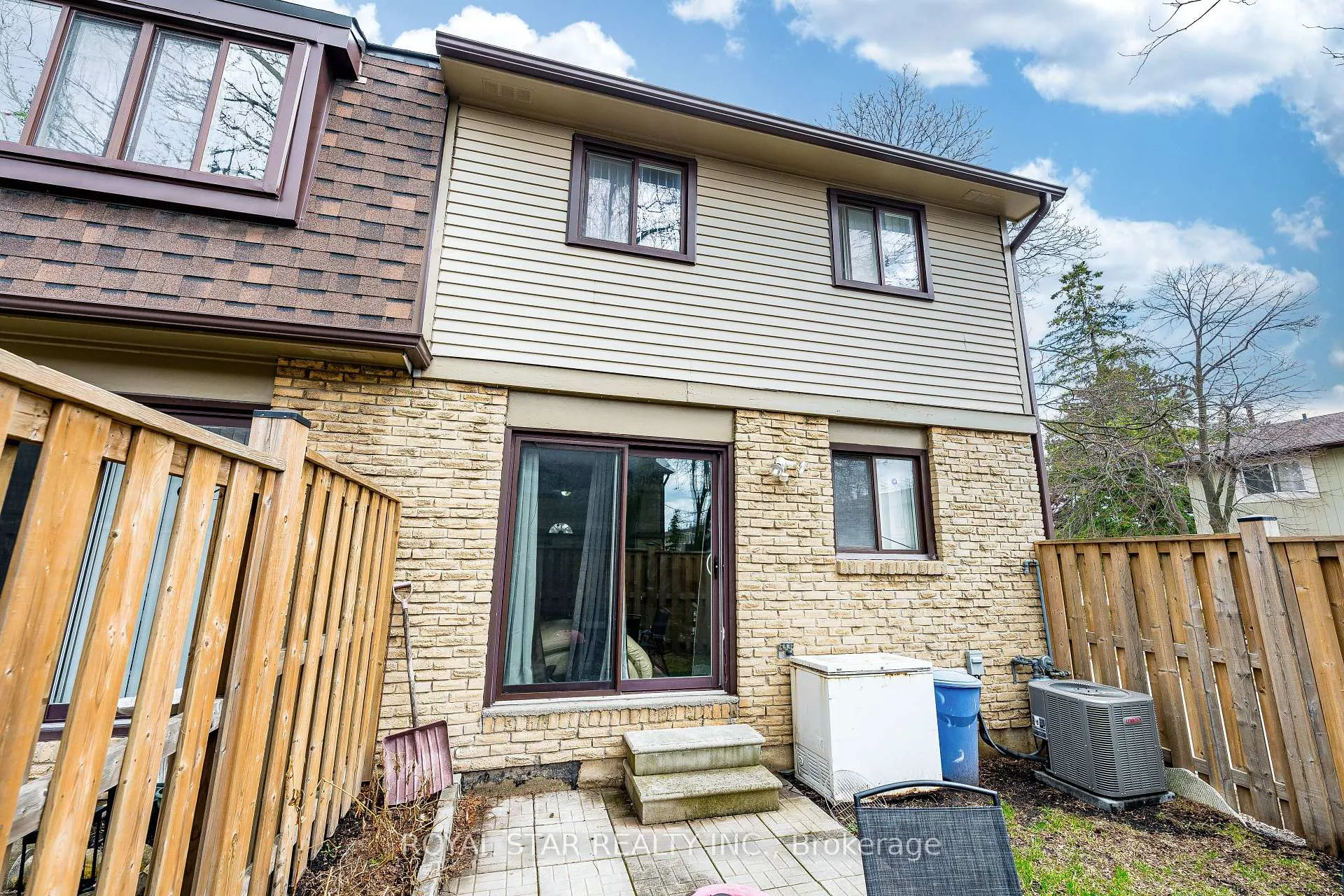 Photo 31 of Unit 99, 105 Hansen Road N, Brampton, Madoc — HOMEH
