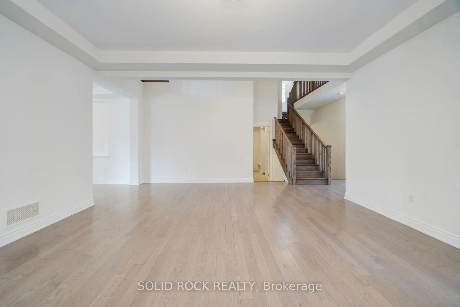 Photo 9 of 59 Luang Street, Vaughan, Kleinburg — HOMEH
