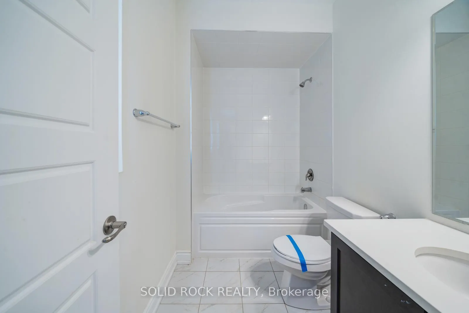 Photo 35 of 59 Luang Street, Vaughan, Kleinburg — HOMEH