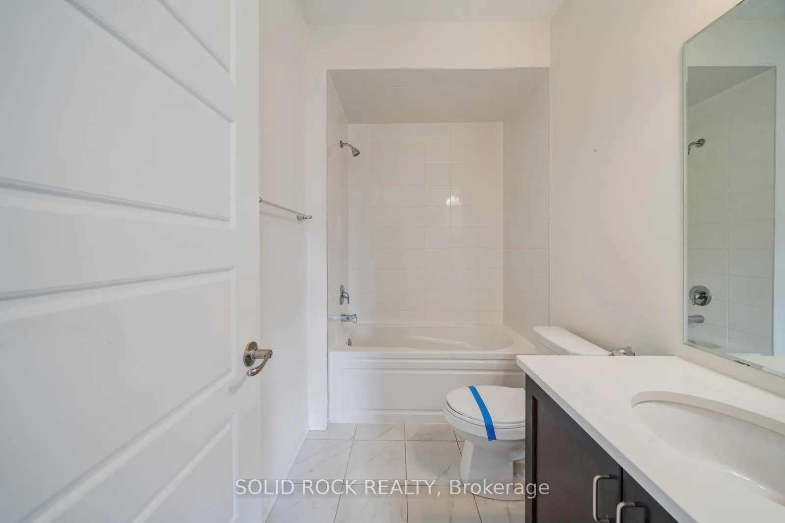 Photo 40 of 59 Luang Street, Vaughan, Kleinburg — HOMEH