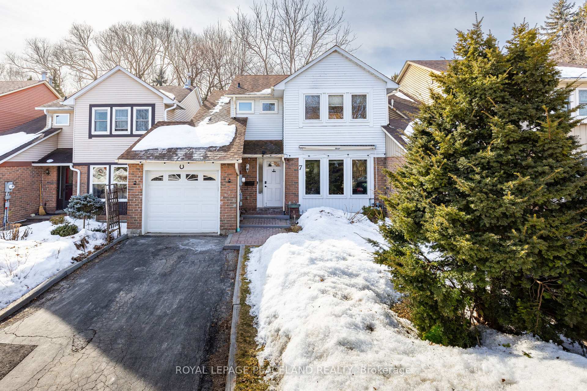 Photo 1 of 7 Sandusky Crescent, Aurora, Aurora Highlands — HOMEH