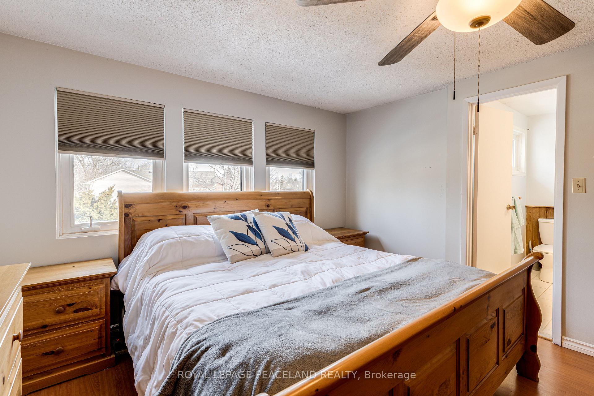 Photo 14 of 7 Sandusky Crescent, Aurora, Aurora Highlands — HOMEH