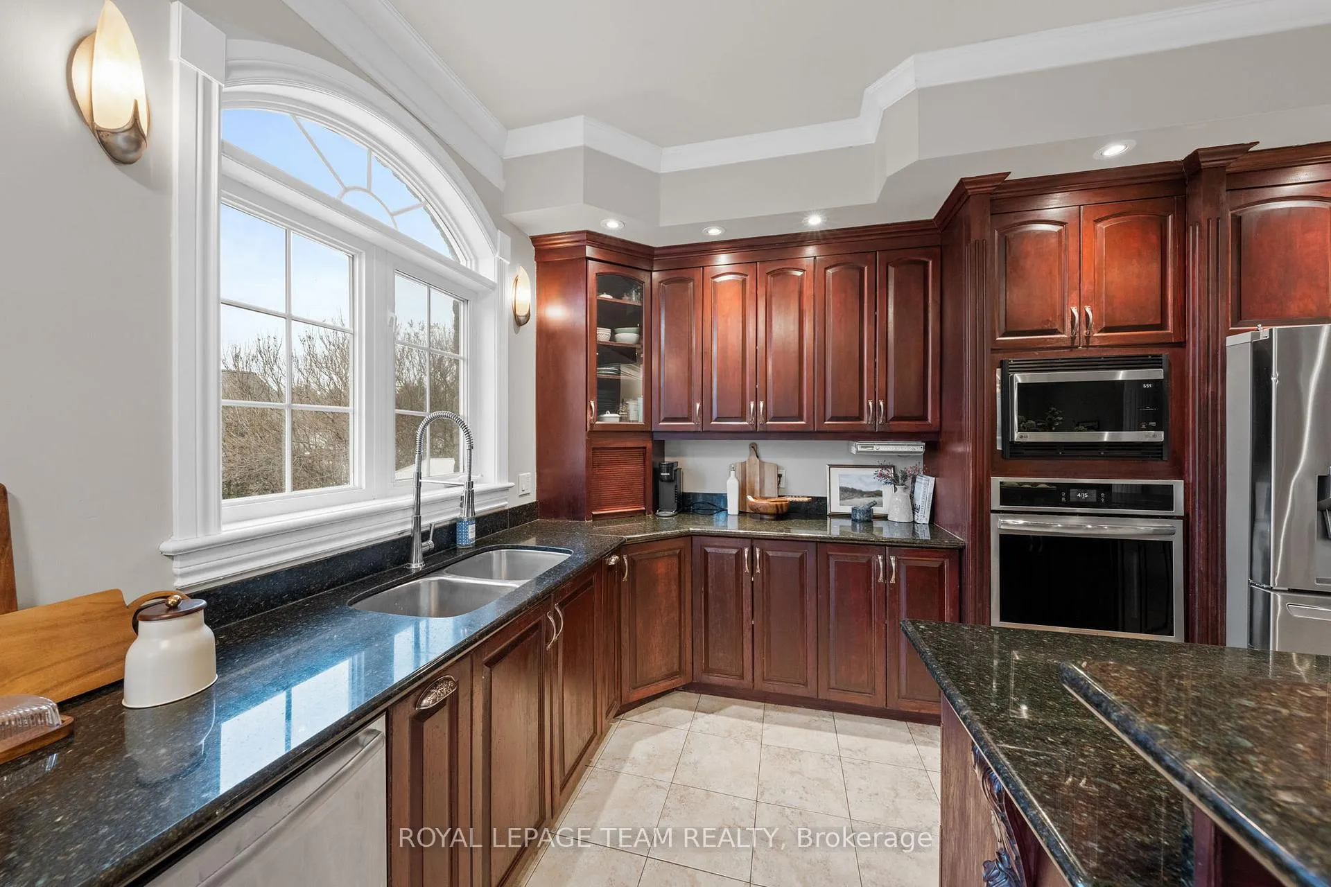 Photo 17 of 5440 Wadell Court, Ottawa, Manotick Village & Manotick Estates — HOMEH