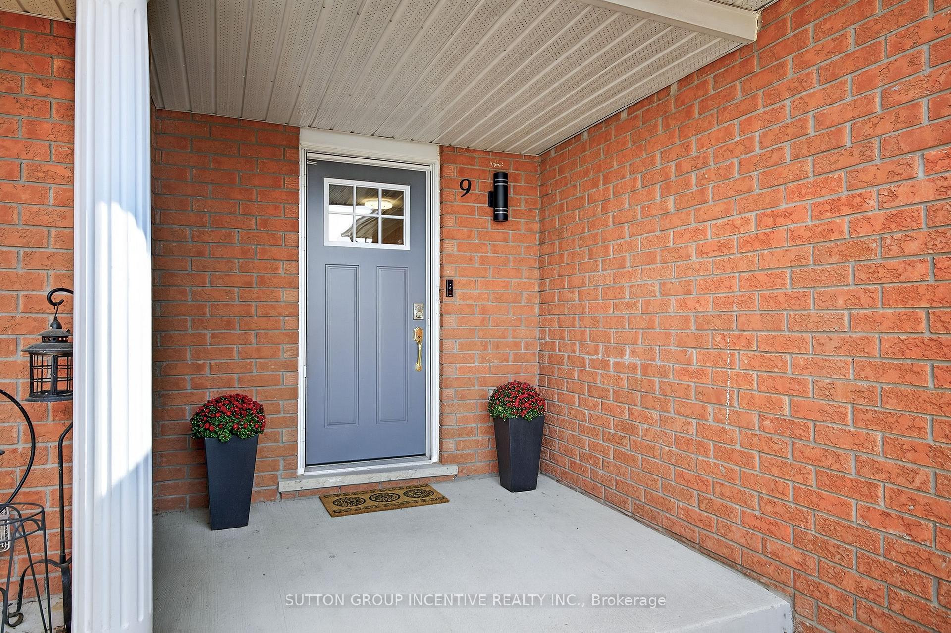Photo 3 of 9 Sunset Place, Barrie, Holly — HOMEH