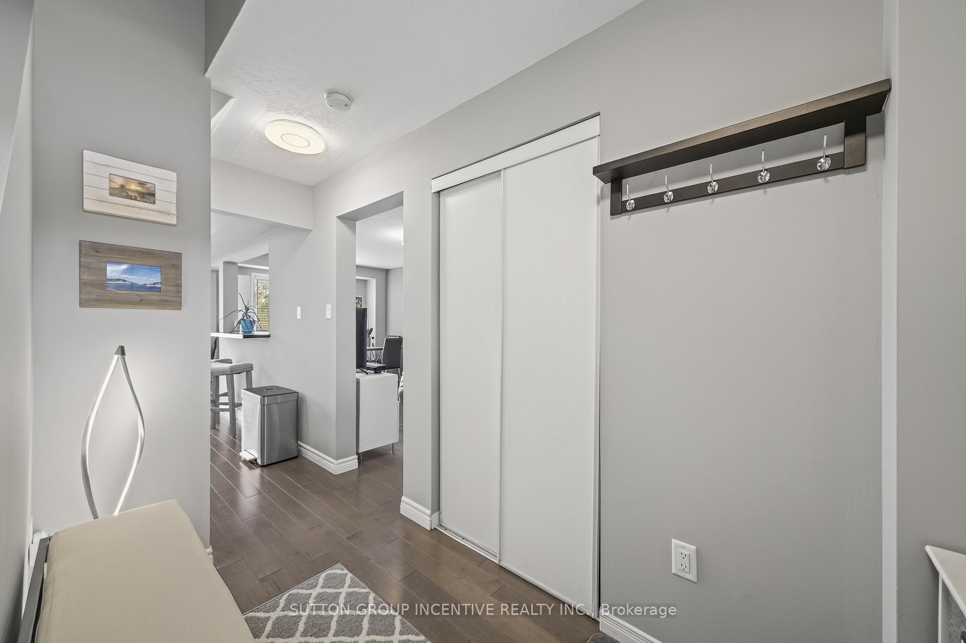 Photo 5 of 9 Sunset Place, Barrie, Holly — HOMEH