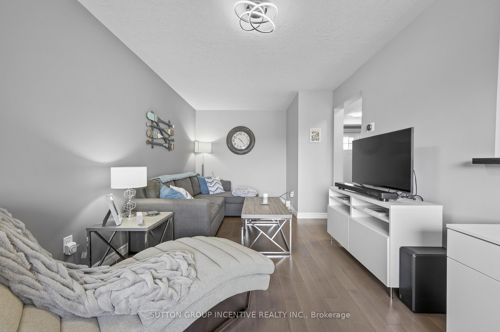 Photo 15 of 9 Sunset Place, Barrie, Holly — HOMEH
