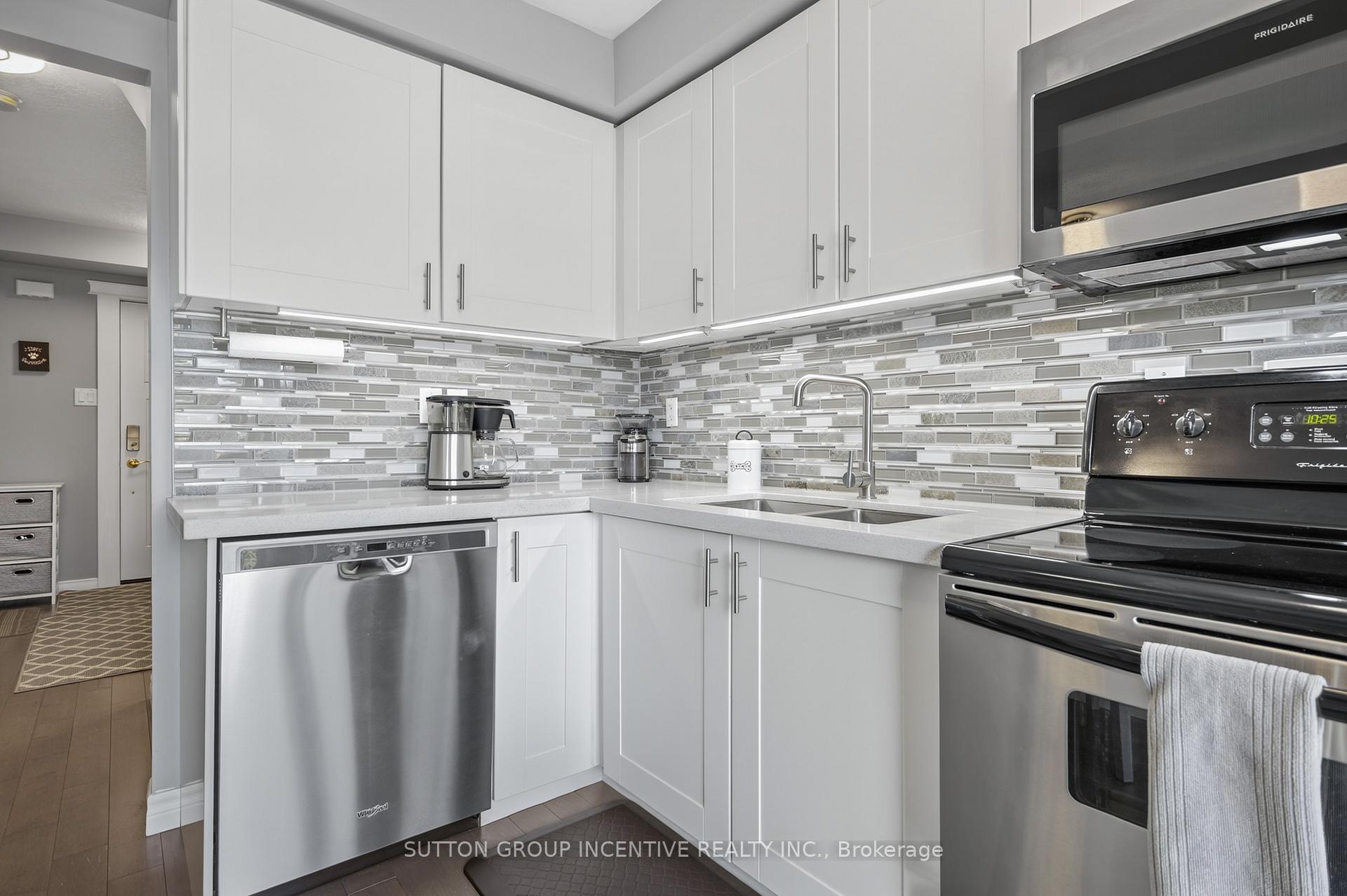 Photo 9 of 9 Sunset Place, Barrie, Holly — HOMEH
