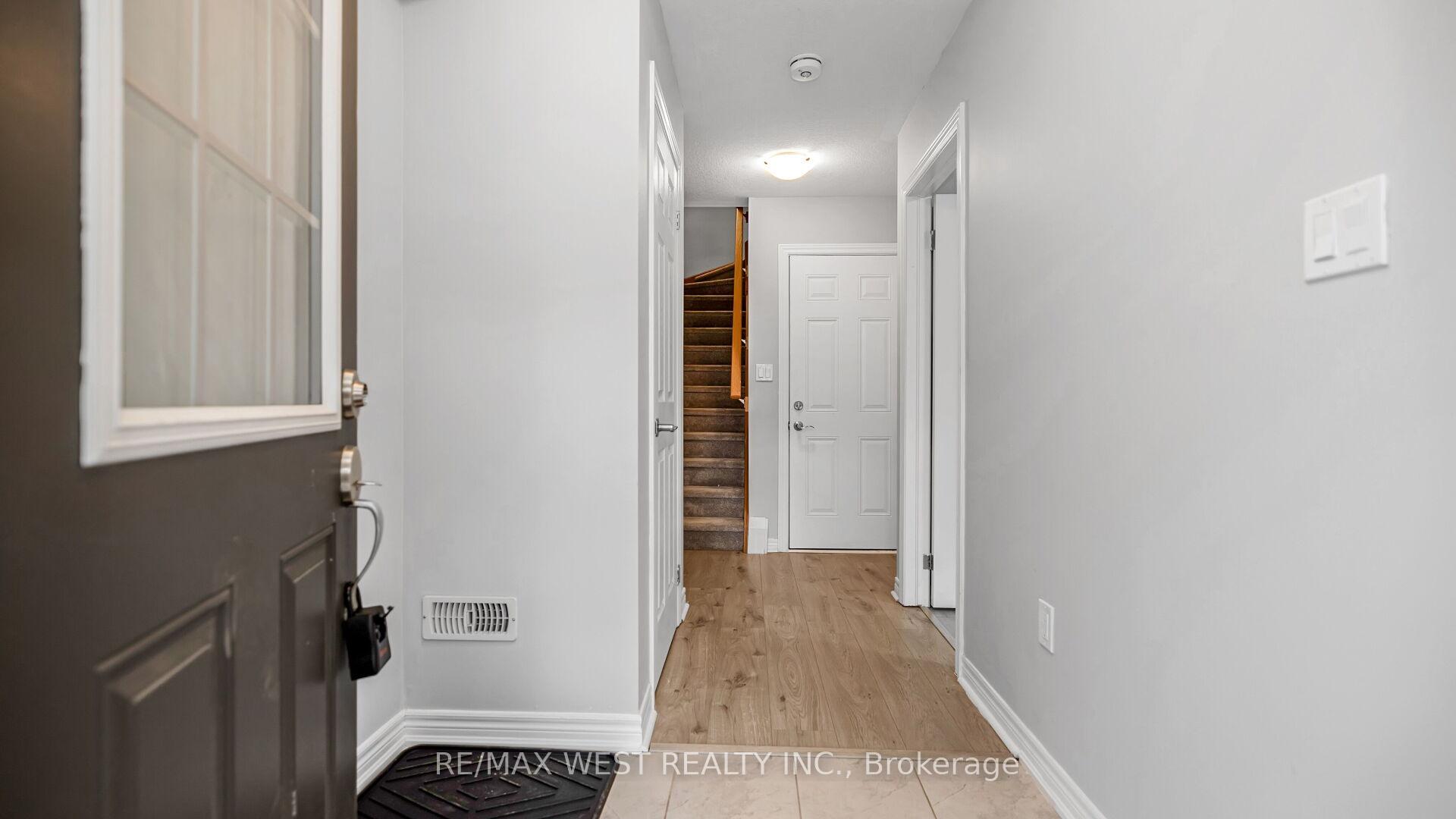 Photo 6 of 606 Linden Drive, Cambridge — HOMEH