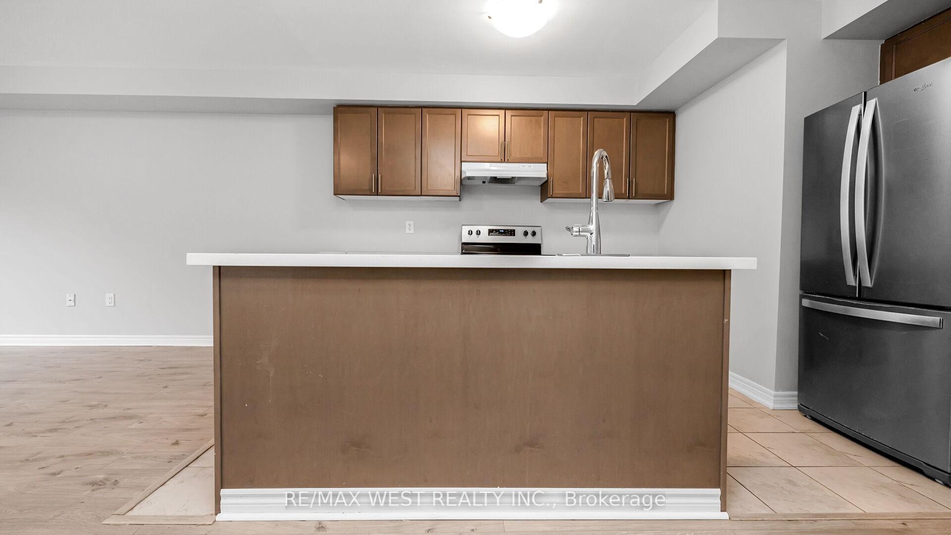 Photo 14 of 606 Linden Drive, Cambridge — HOMEH