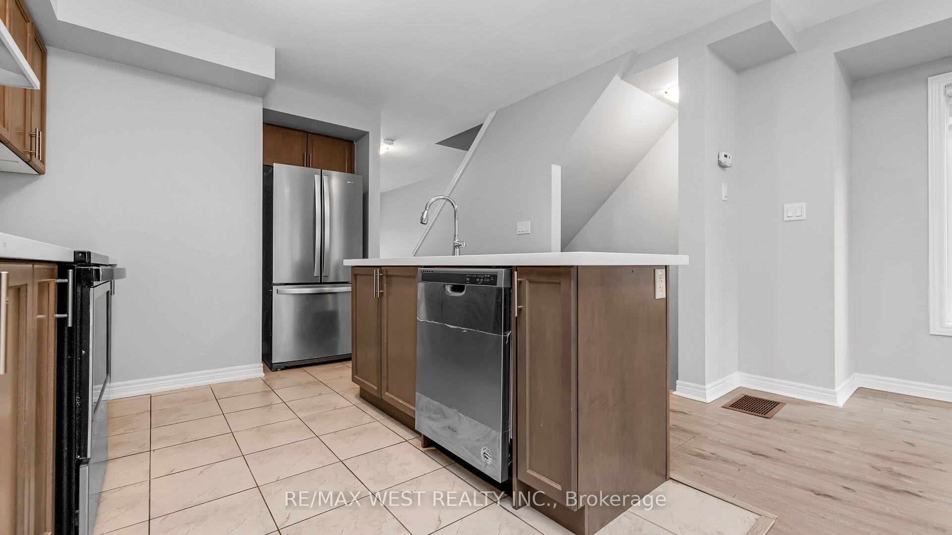 Photo 17 of 606 Linden Drive, Cambridge — HOMEH