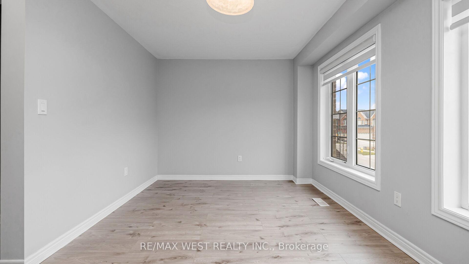 Photo 30 of 606 Linden Drive, Cambridge — HOMEH