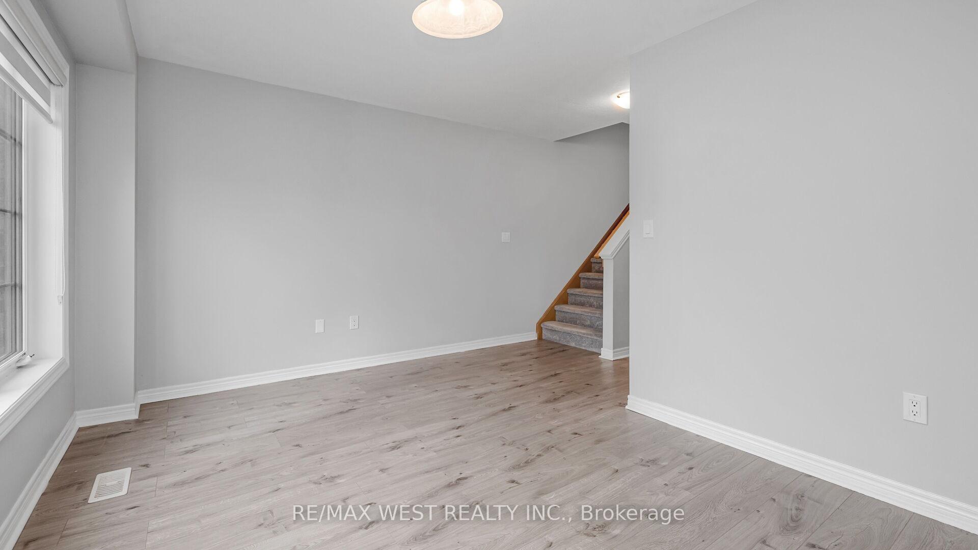 Photo 31 of 606 Linden Drive, Cambridge — HOMEH