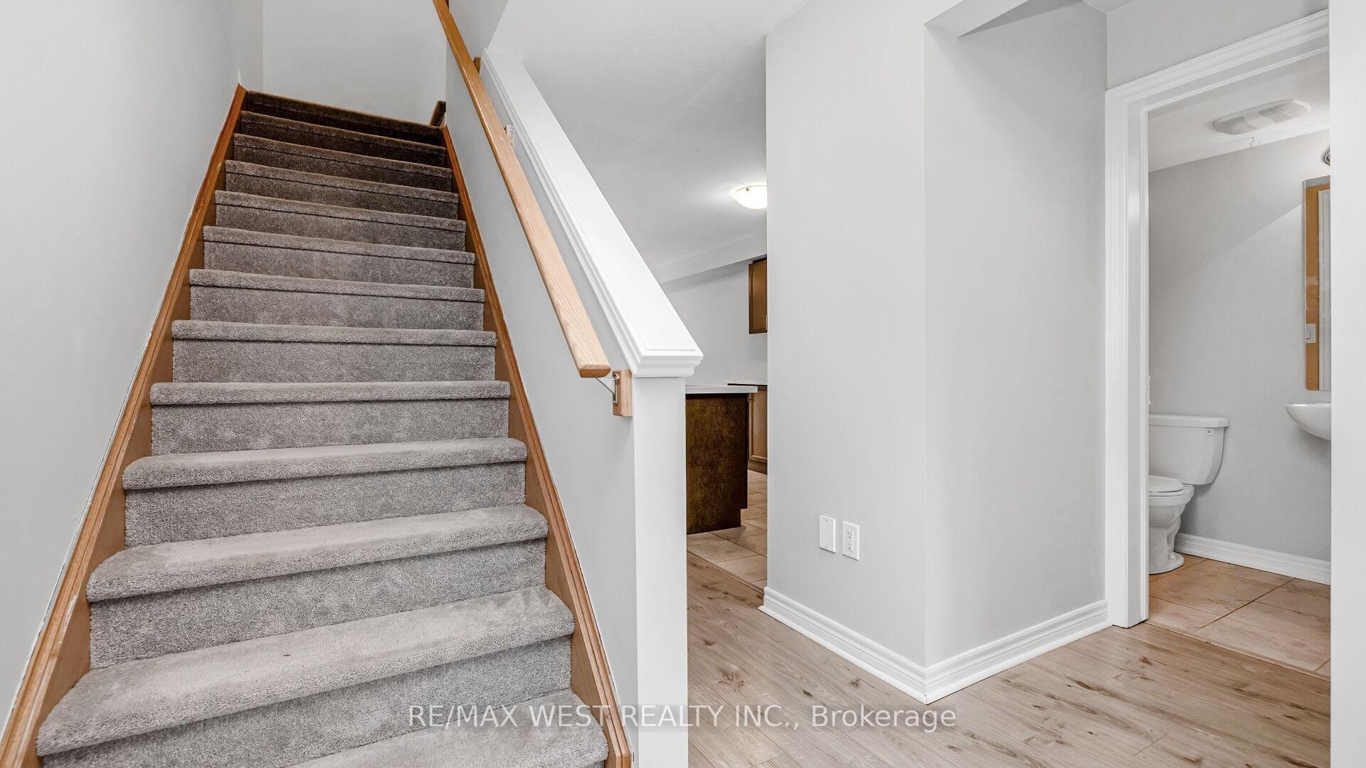 Photo 32 of 606 Linden Drive, Cambridge — HOMEH