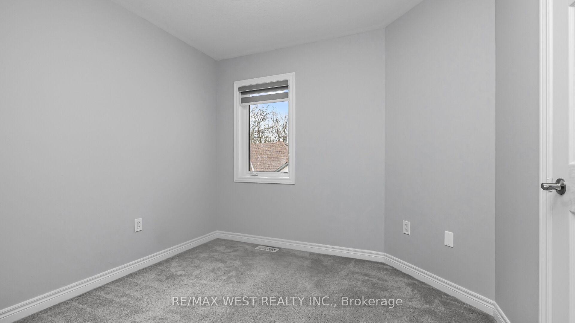 Photo 34 of 606 Linden Drive, Cambridge — HOMEH