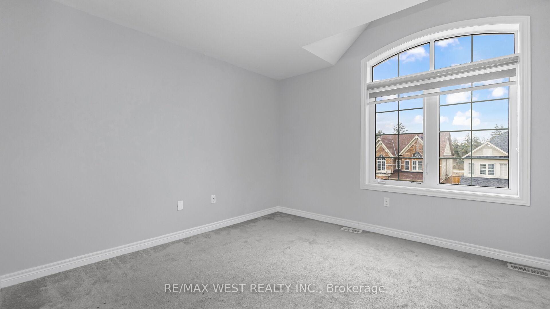 Photo 40 of 606 Linden Drive, Cambridge — HOMEH