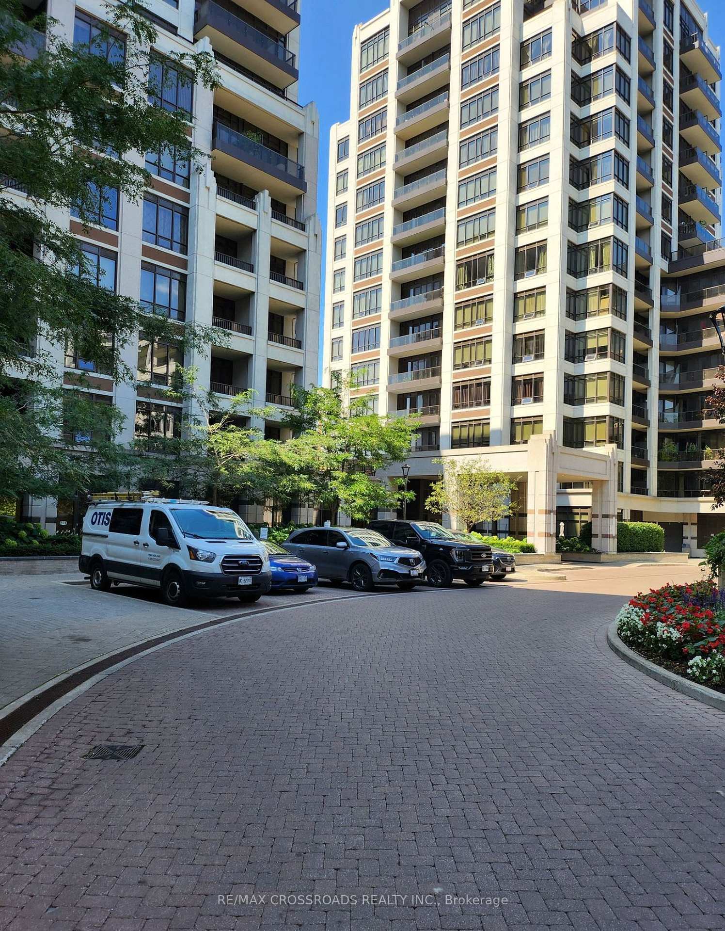 Front of Unit 502, 38 Cedarland Drive