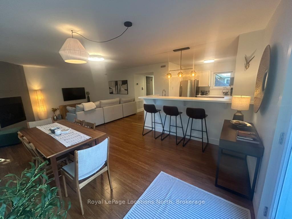 Photo 1 of 912 Cedar Pointe Court, Collingwood — HOMEH