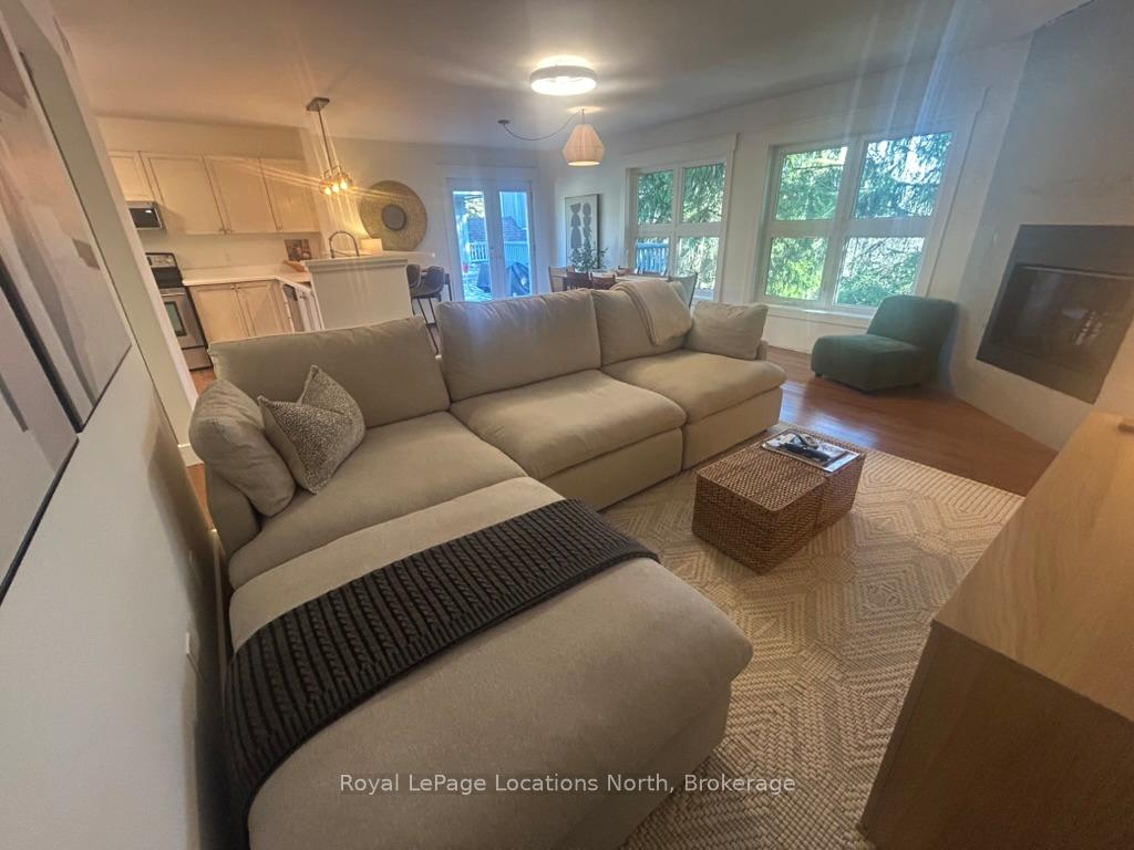 Photo 10 of 912 Cedar Pointe Court, Collingwood — HOMEH