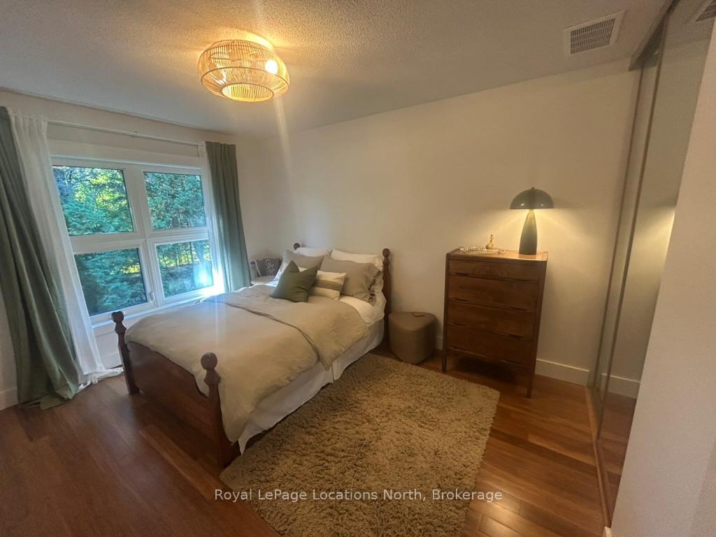 Photo 16 of 912 Cedar Pointe Court, Collingwood — HOMEH