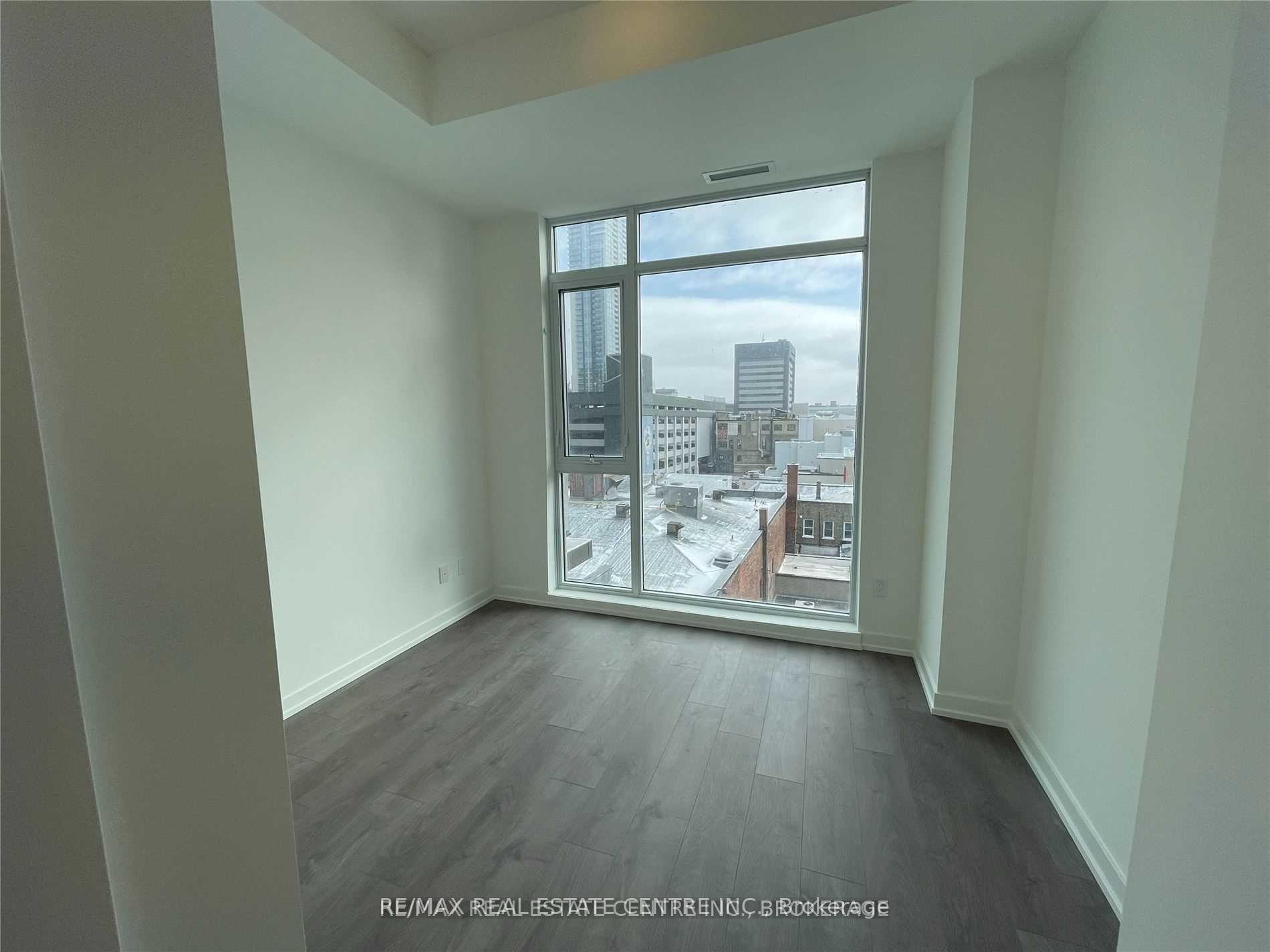 Photo 9 of Unit 417, 55 Duke Street W, Kitchener, City Commercial Core — HOMEH