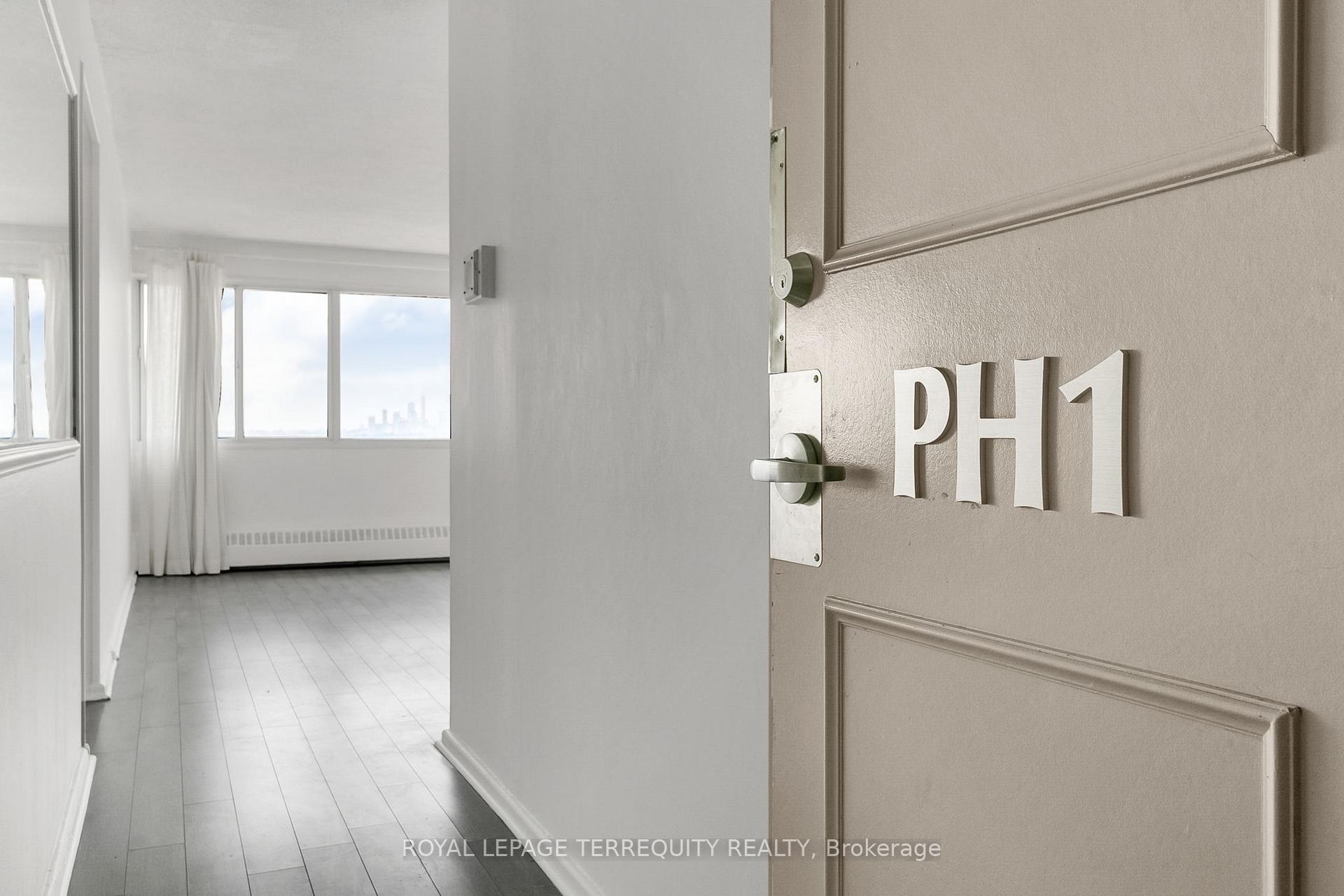 Photo 8 of Unit PH1, 715 Don Mills Road, Toronto, Flemingdon Park — HOMEH