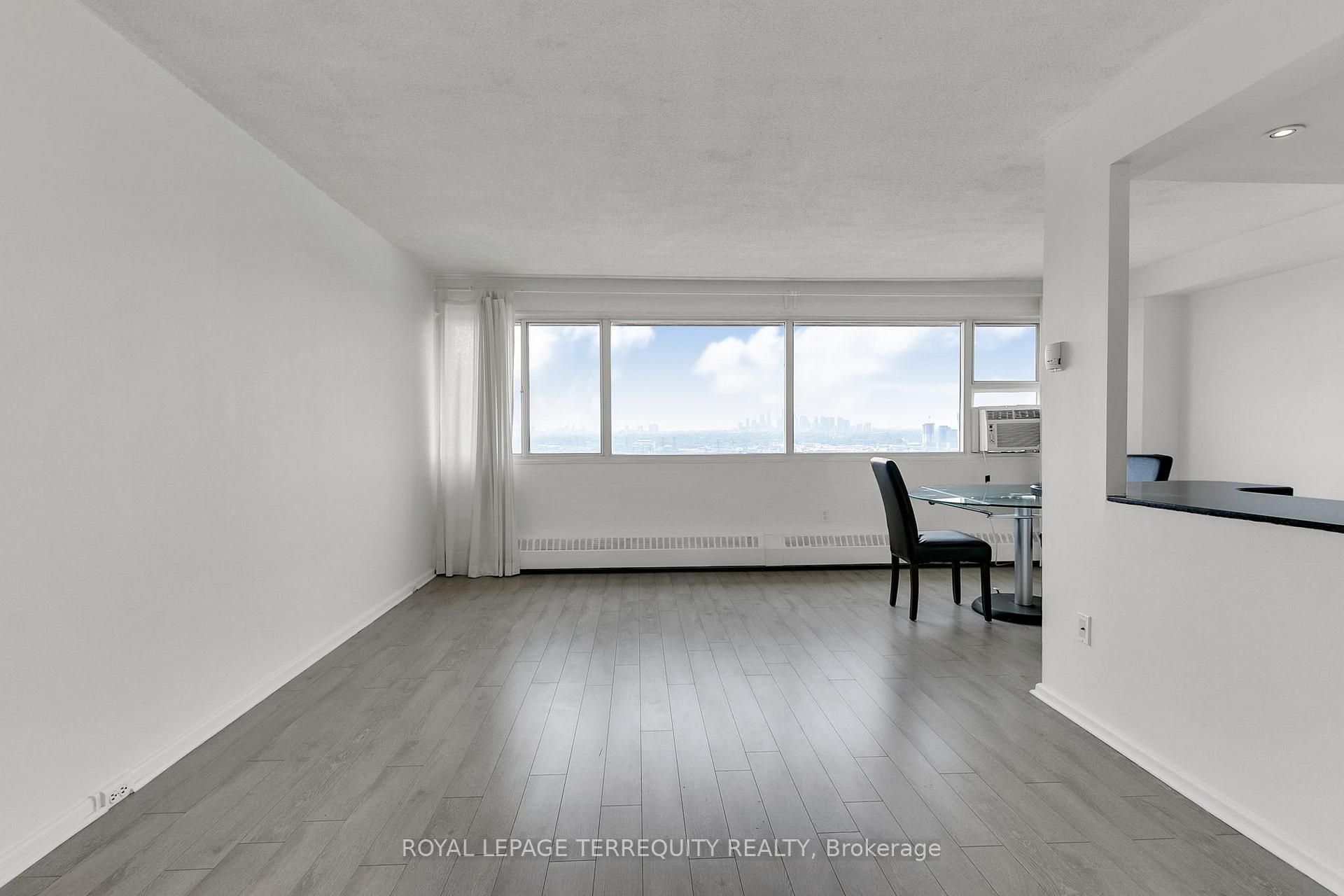 Photo 13 of Unit PH1, 715 Don Mills Road, Toronto, Flemingdon Park — HOMEH
