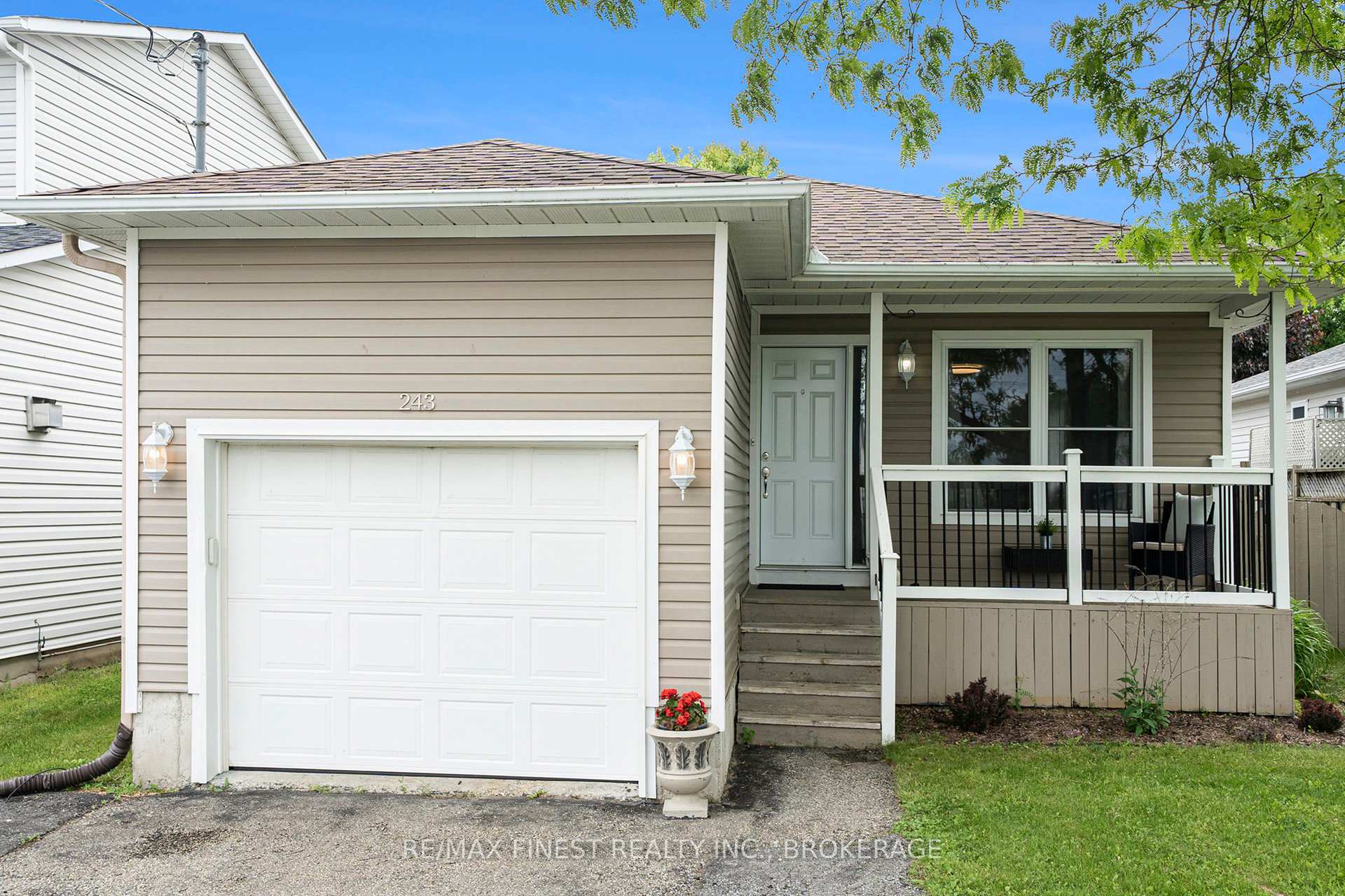 Photo 3 of 243 Mississippi Road, Carleton Place — HOMEH