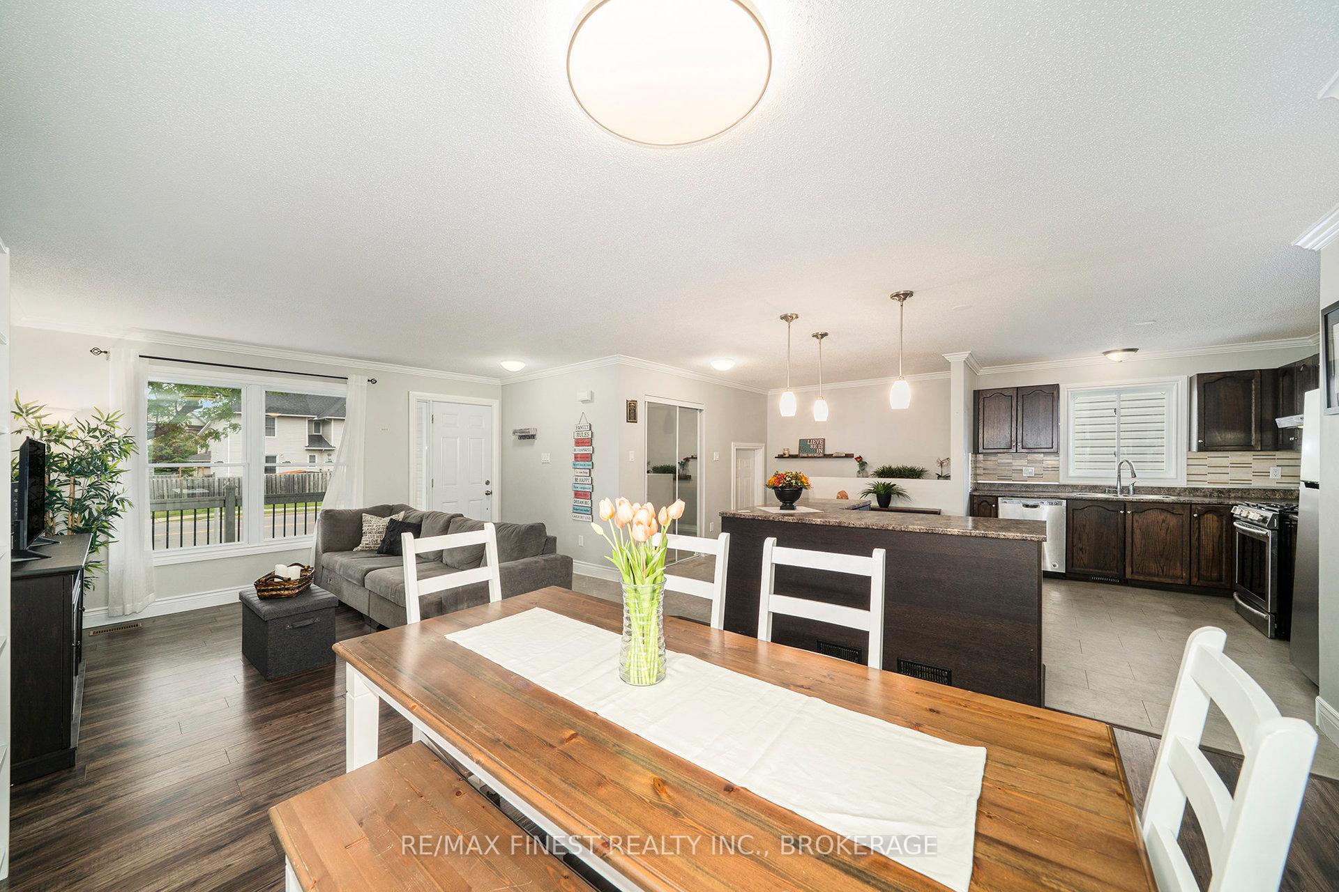 Photo 5 of 243 Mississippi Road, Carleton Place — HOMEH