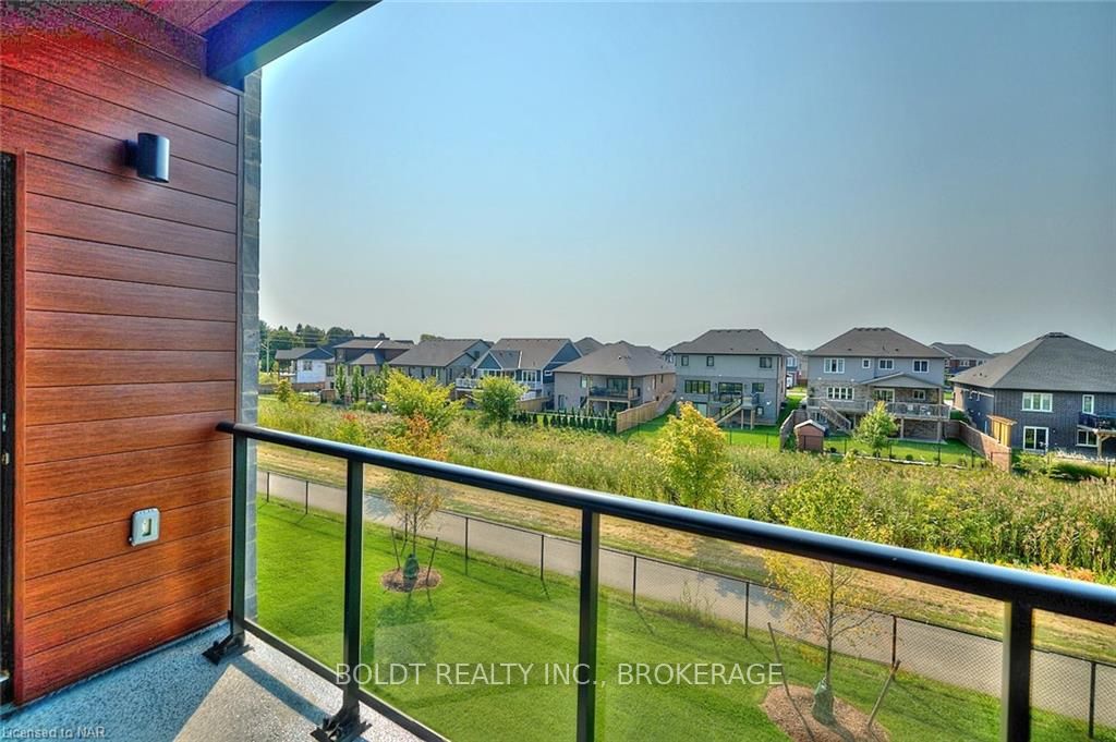 Photo 13 of Unit 208, 118 Summersides Boulevard, Pelham, Fonthill — HOMEH