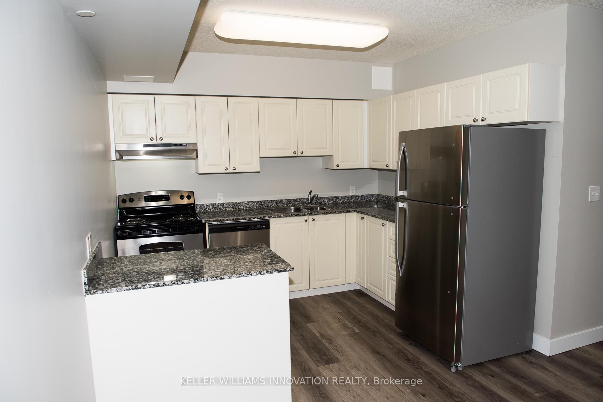 Photo 8 of Unit 817, 239 Auburn Drive, Waterloo — HOMEH