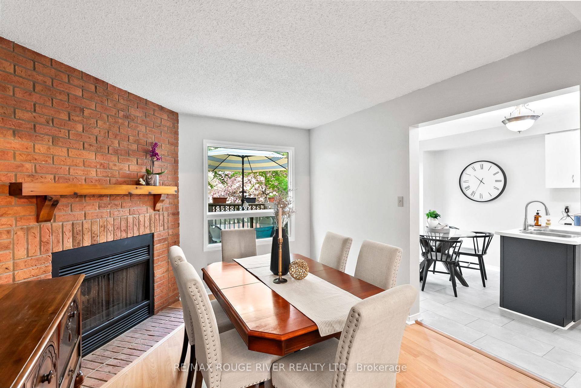 Photo 10 of 31 Sharp Crescent, Ajax, Central — HOMEH