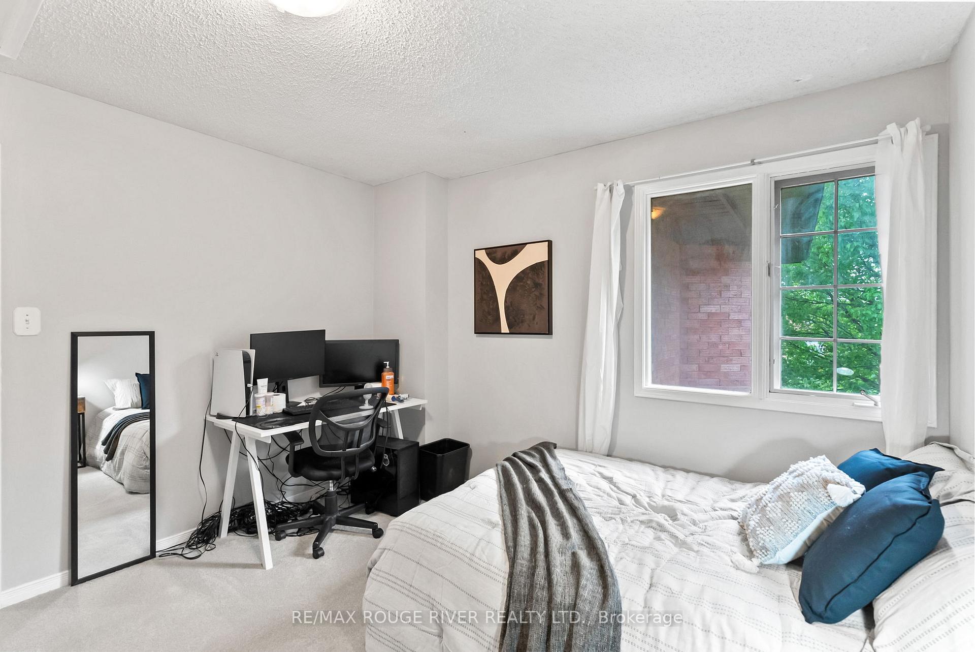 Photo 31 of 31 Sharp Crescent, Ajax, Central — HOMEH