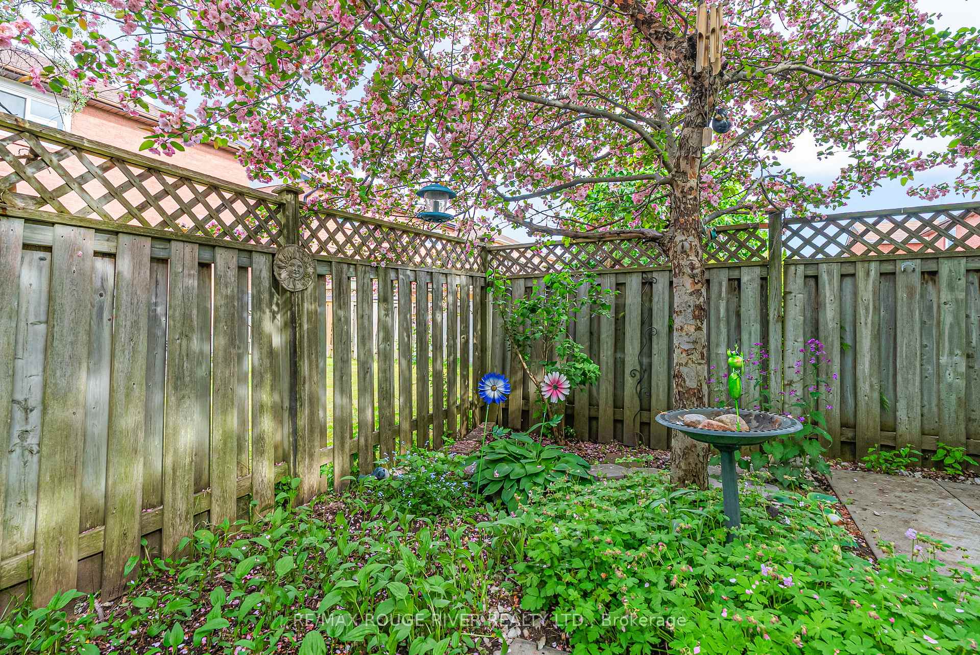 Photo 47 of 31 Sharp Crescent, Ajax, Central — HOMEH