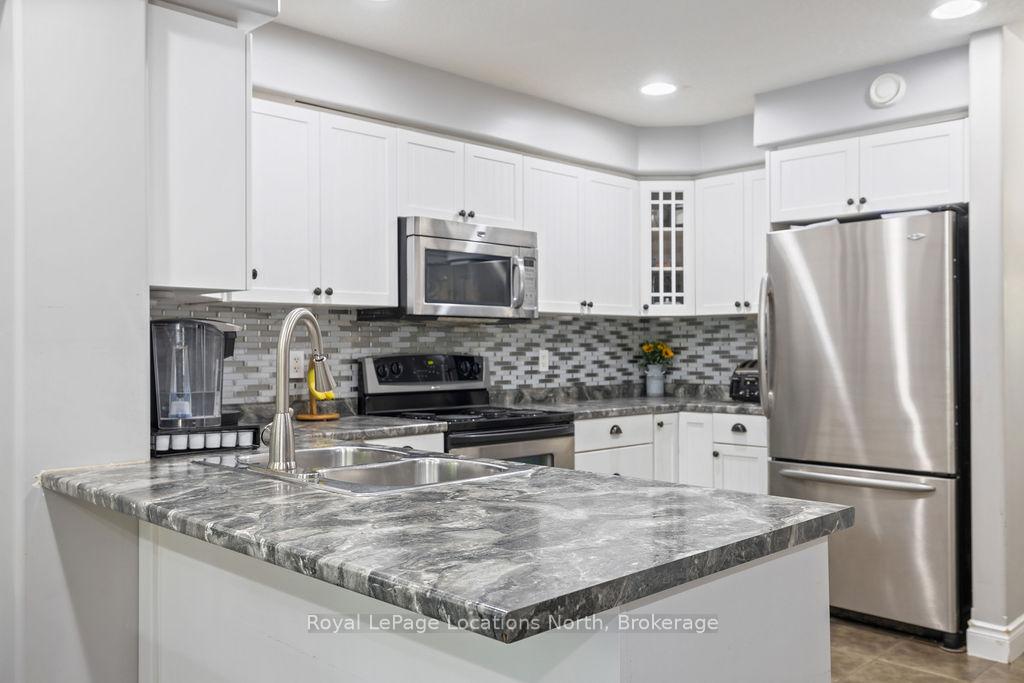 Photo 11 of 115 Chamberlain Crescent, Collingwood — HOMEH
