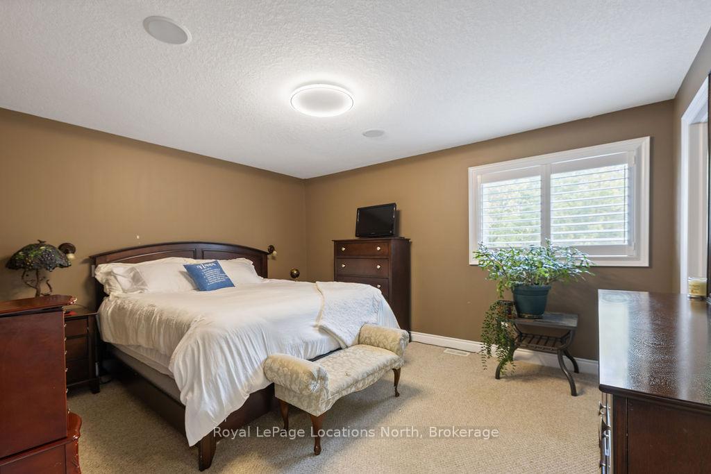 Photo 13 of 115 Chamberlain Crescent, Collingwood — HOMEH