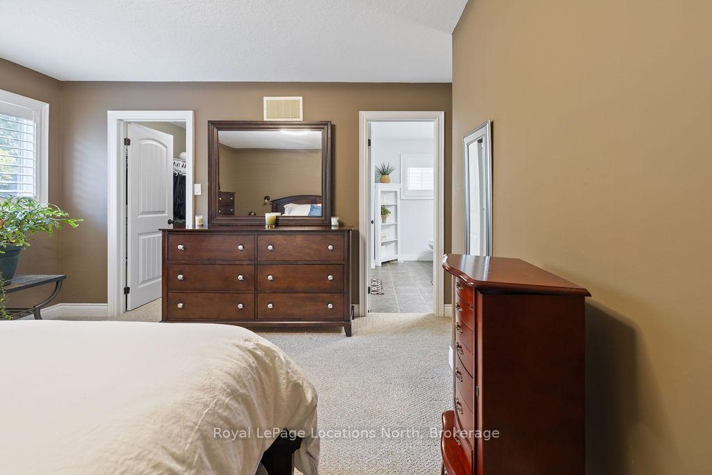 Photo 14 of 115 Chamberlain Crescent, Collingwood — HOMEH