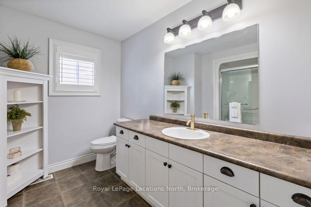 Photo 16 of 115 Chamberlain Crescent, Collingwood — HOMEH