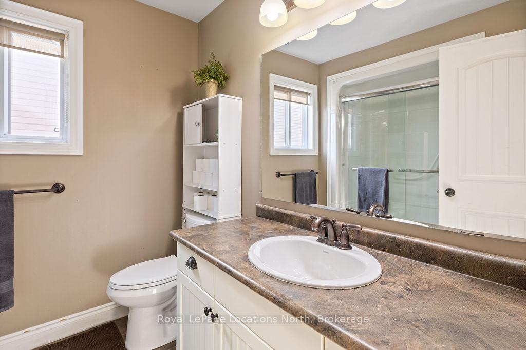 Photo 18 of 115 Chamberlain Crescent, Collingwood — HOMEH