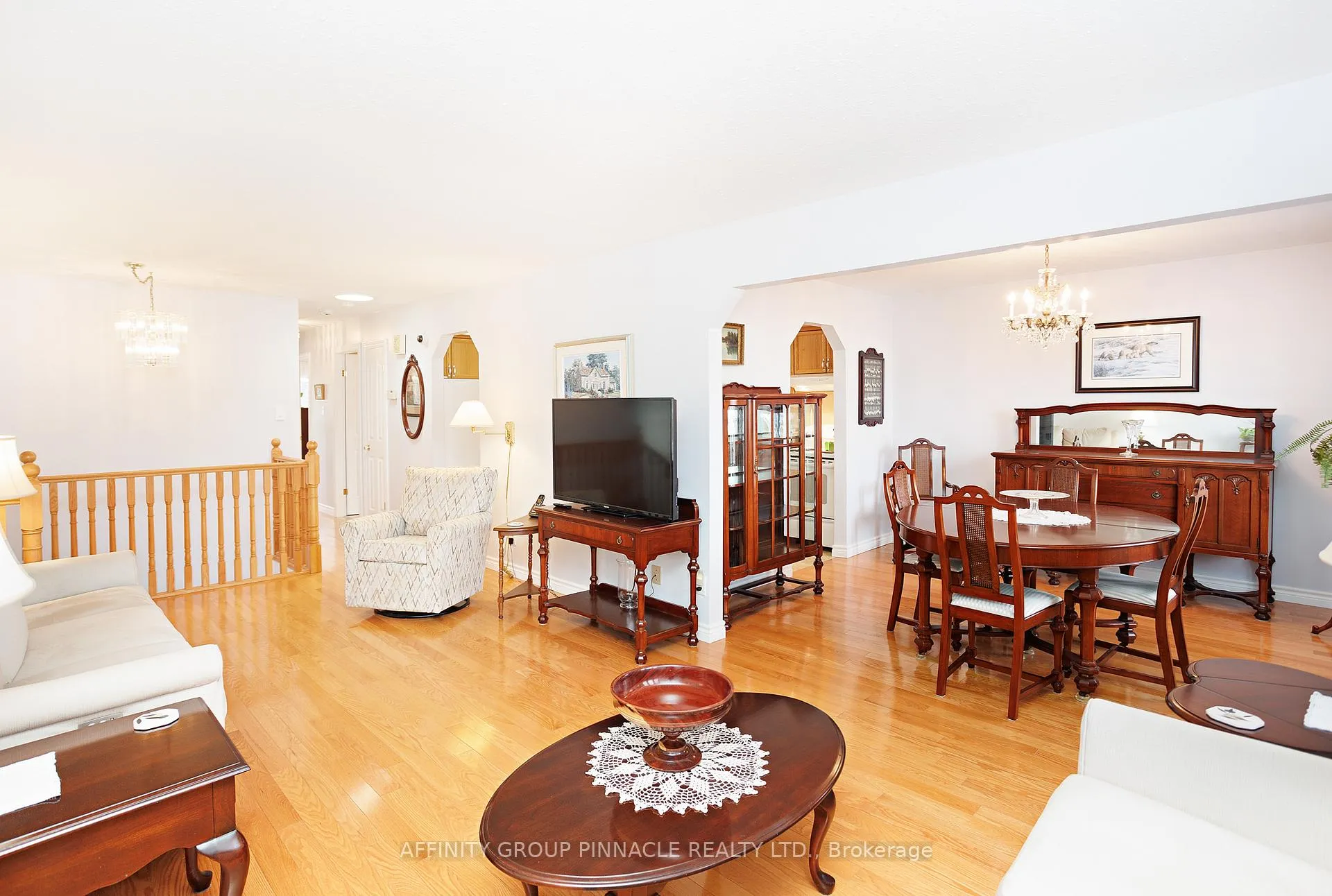 Photo 10 of 69 Beechwood Avenue, Brock, Beaverton — HOMEH