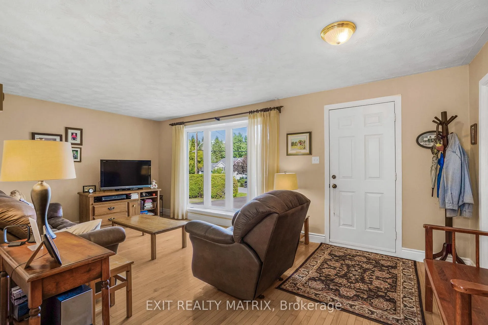 Photo 6 of 112 Eliza Street, Champlain, Champlain Twp — HOMEH