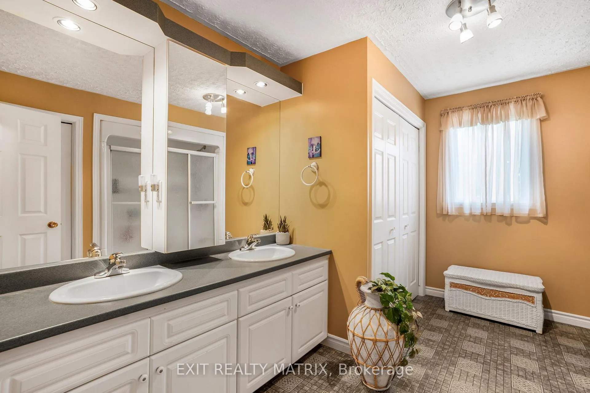 Photo 10 of 112 Eliza Street, Champlain, Champlain Twp — HOMEH