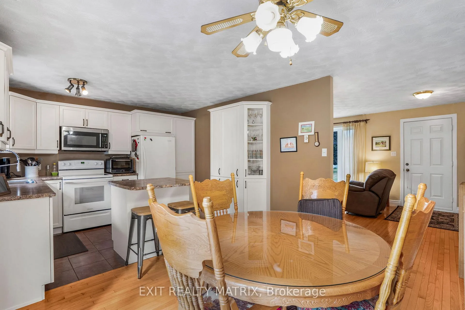 Photo 12 of 112 Eliza Street, Champlain, Champlain Twp — HOMEH